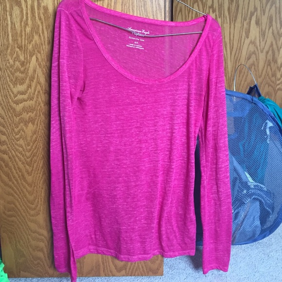 Red Hollister and pink American Eagle long sleeves - Picture 3 of 3