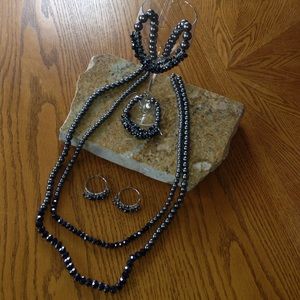 💥GREAT DEAL!💥 4 piece Kenneth Cole set