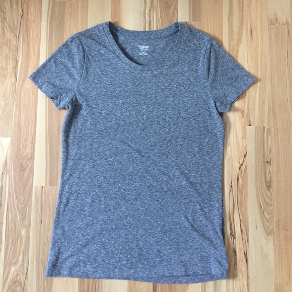 Mossimo Gray T shirt - Picture 1 of 3