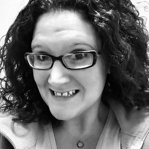 Meet your Posher, Crystal