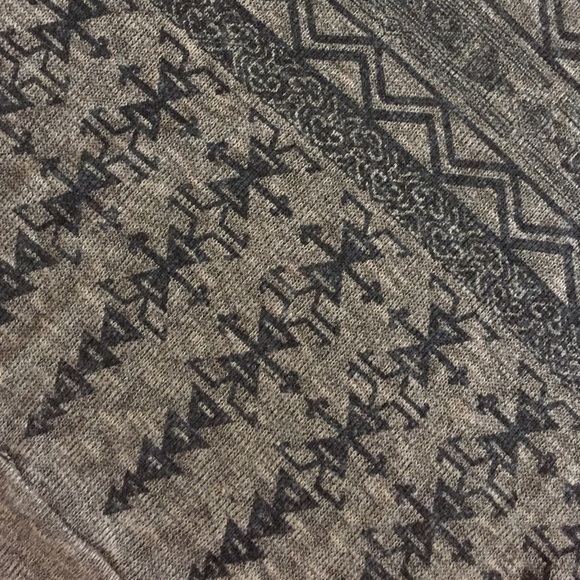 Soft Tribal Sweater - Picture 3 of 3