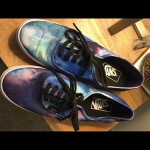 Vans 7 Women Nebula-Print (Like New!)