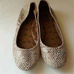 Lucky Emmie Flats