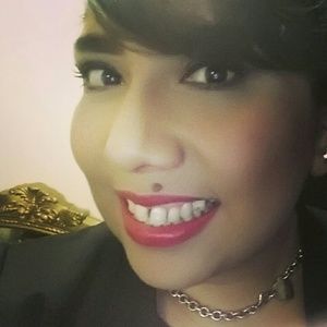 Meet your Posher, Diana