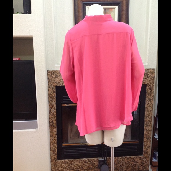 Sold!! Allen B Top - Picture 2 of 2