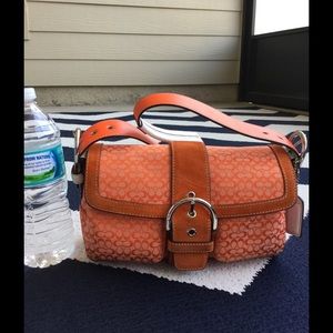 Coach Signature handbag. So cute for summer! 😎