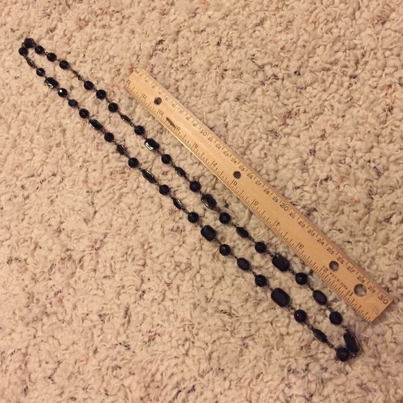 Black jewel and bead necklace - Picture 1 of 3