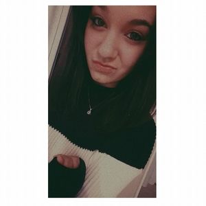 Meet your Posher, Alyson