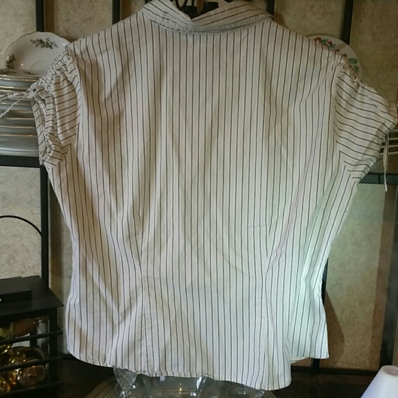At Last &Company Large stripped short sleeve shirt - Picture 2 of 4