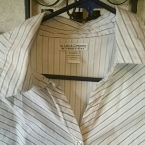 At Last &Company Large stripped short sleeve shirt - Picture 4 of 4