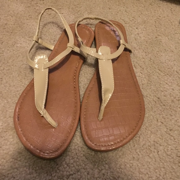 faded glory flip flops