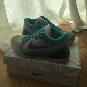 Kobe 9 Court Shoes 100% Authentic