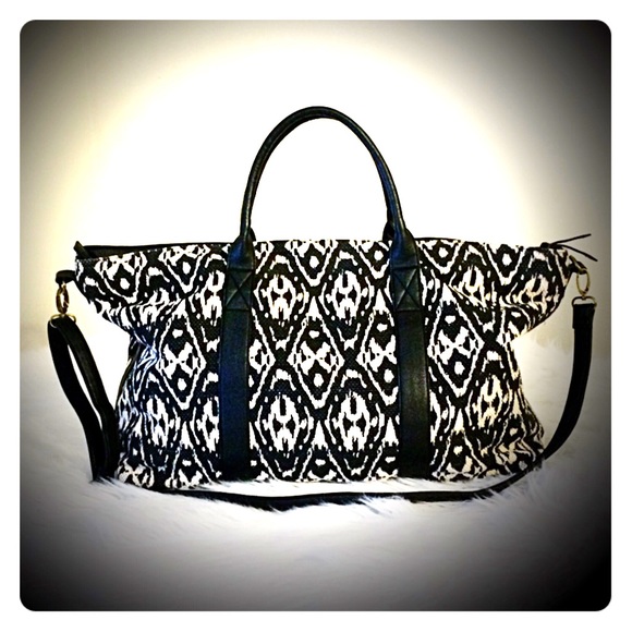 Madden Girl Handbags - Madden Girl Tribal Print Weekend Bag