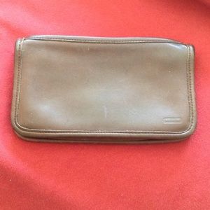 Coach wallet. Brown leather.