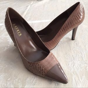 Beautiful 3 1/2" Heels. Leather uppers