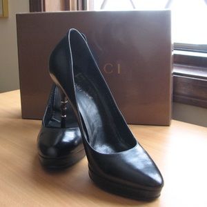 FINAL SALE - Gucci Leather Pumps w/ Bamboo Accent