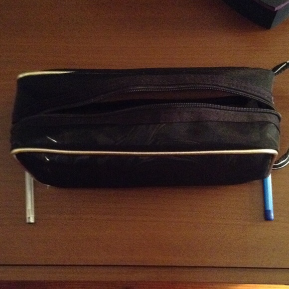 Extra photos - Picture 1 of 3