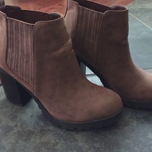 Sam and Libby ankle boots