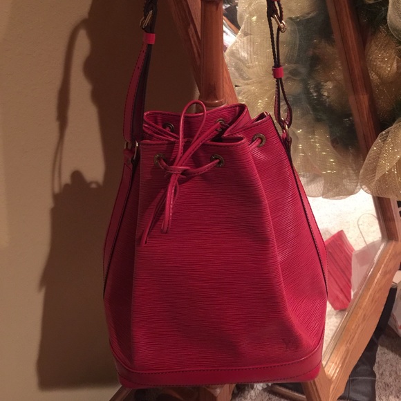Beautiful Louis Vuitton Red Epi Noe.