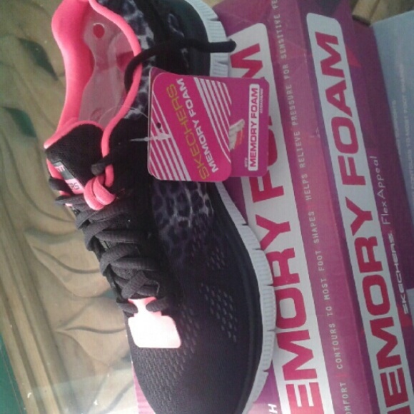 Skechers