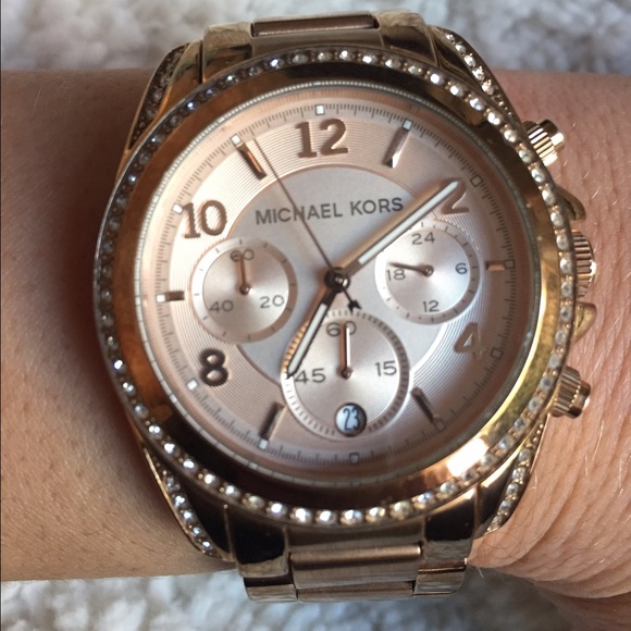 Michael Kors Rose Gold Watch main image 4