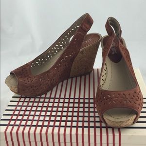 Sling back ran suede wedges