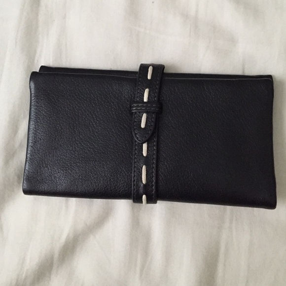 Black long wallet