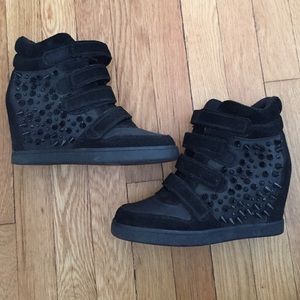 Hightop wedge sneakers