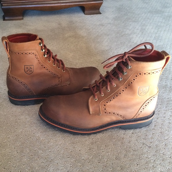 Mens 10D Allen Edmonds boot. Worn handful of times
