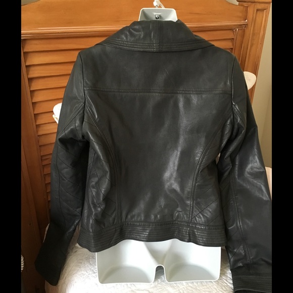 Leather jacket - Picture 2 of 4
