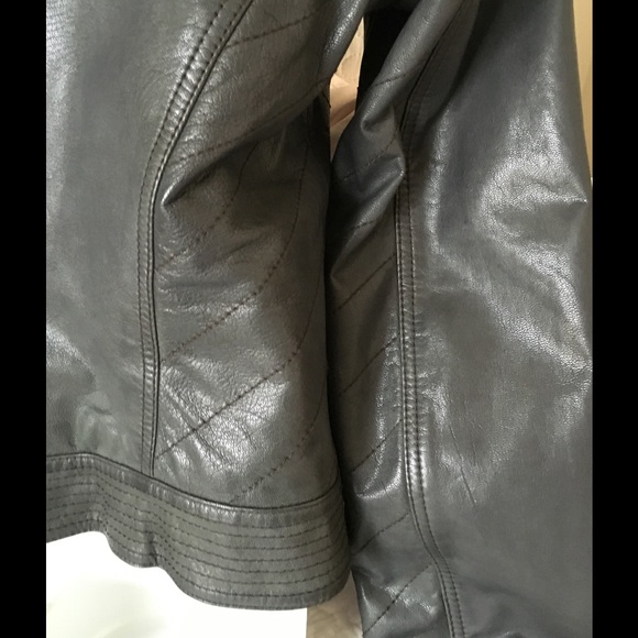 Leather jacket - Picture 3 of 4