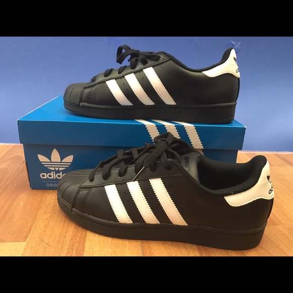 Adidas sneakers 😍😍