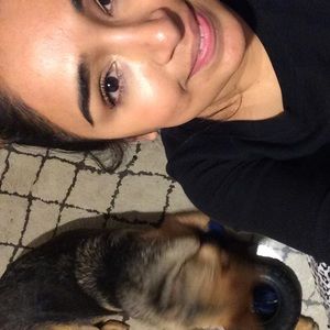 Meet your Posher, Aileen