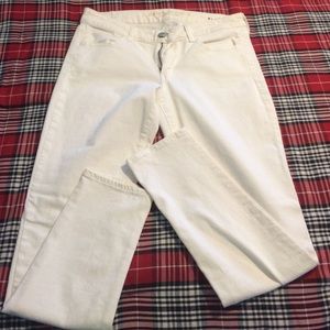 •SOLD• BNWOT American Eagle White Jeggings •SOLD•