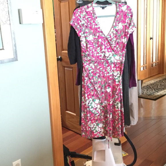 Never worn lands and dress size XS