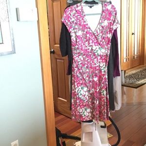 Never worn lands and dress size XS