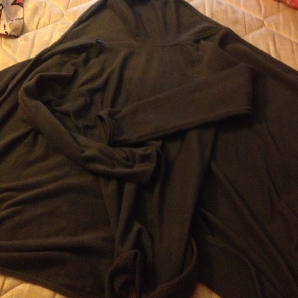 Sweater - Picture 3 of 3