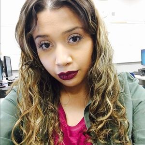 Meet your Posher, Edith