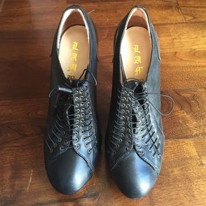 Grey/Navy LAMB ankle booties