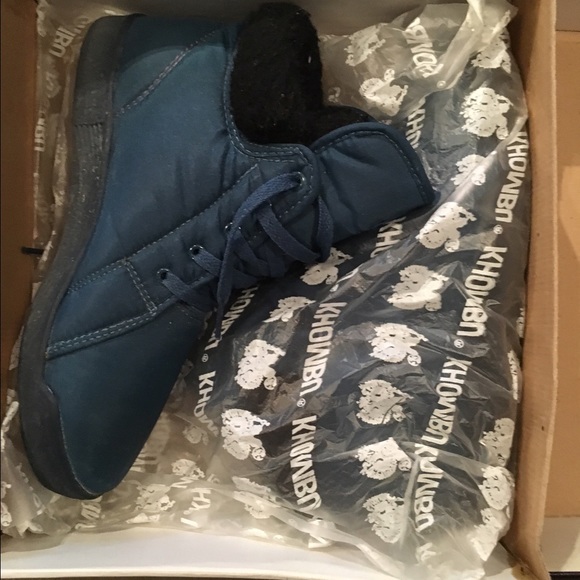 Dark Teal Khombu Boots. Size 10