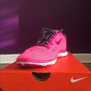NIKE Free 5.0