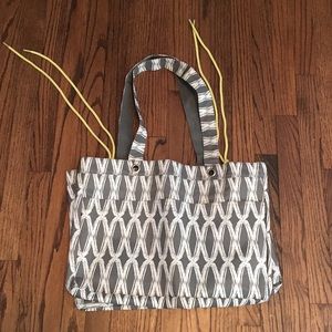 Soft Utility Tote in Charcoal Links