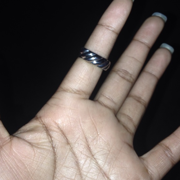 Ring - Picture 3 of 3