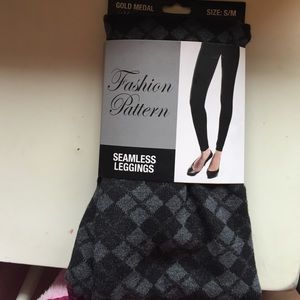 Patterned leggings