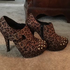 Guess heels