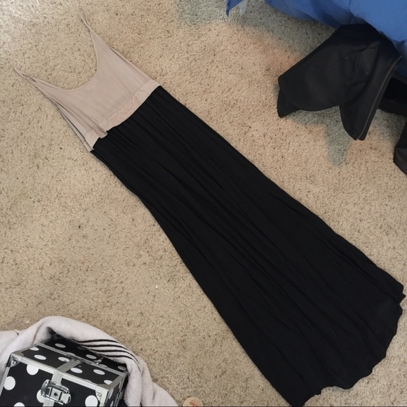 Aritzia Color Block Midi dress