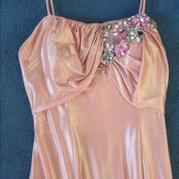 Formal Dress - Picture 2 of 4