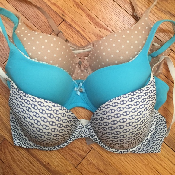 3 Victoria's Secret bras (Body by and Biofit) 36c