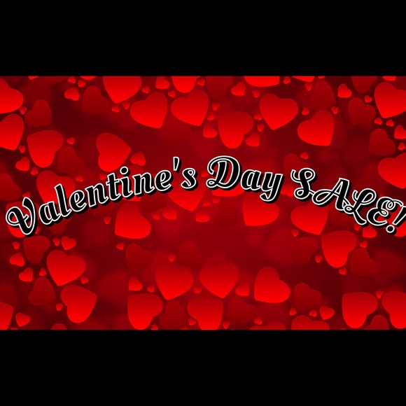 HAPPY LOVE DAY! ❤️ Check out my closet for deals!!