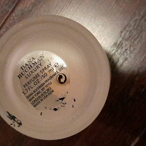 dana buchman luxury perfume